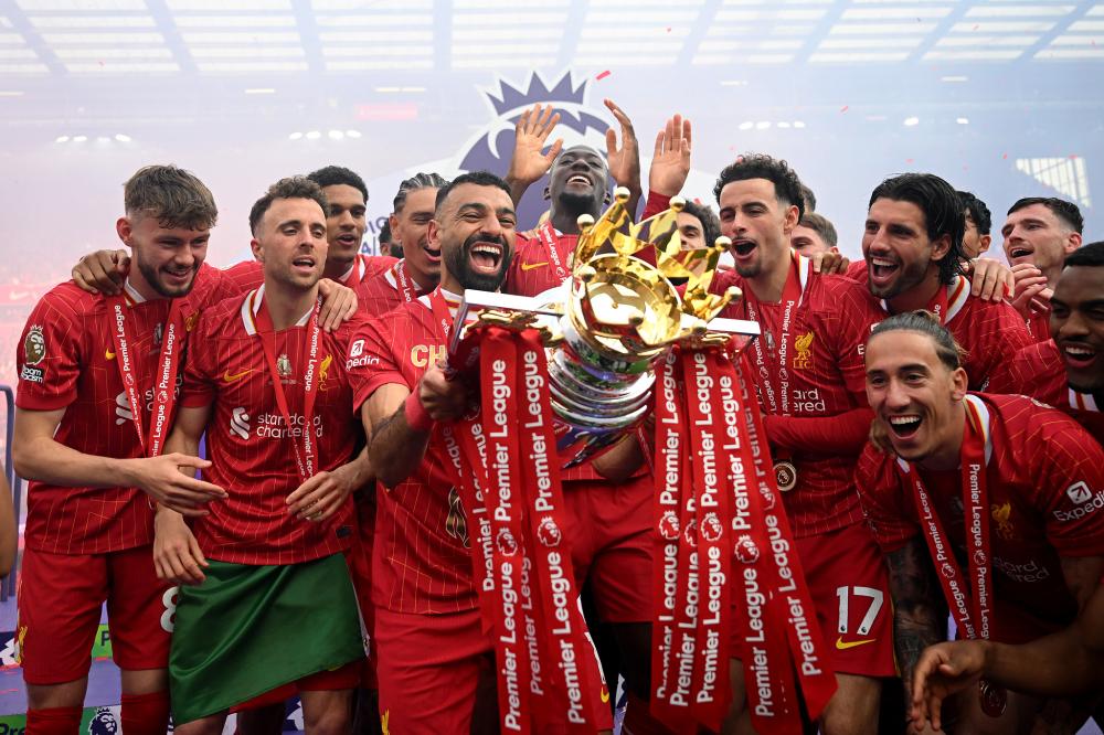 2025中国公路自行车职业联赛暨“环云南”公路自行车赛（楚雄站）燃情启程